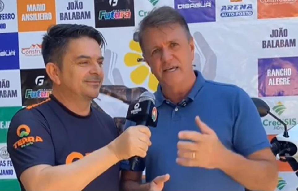 CEREJEIRAS - Durante leilão beneficente, deputado Luizinho Goebel anuncia emenda de R$ 542 mil para a APAE