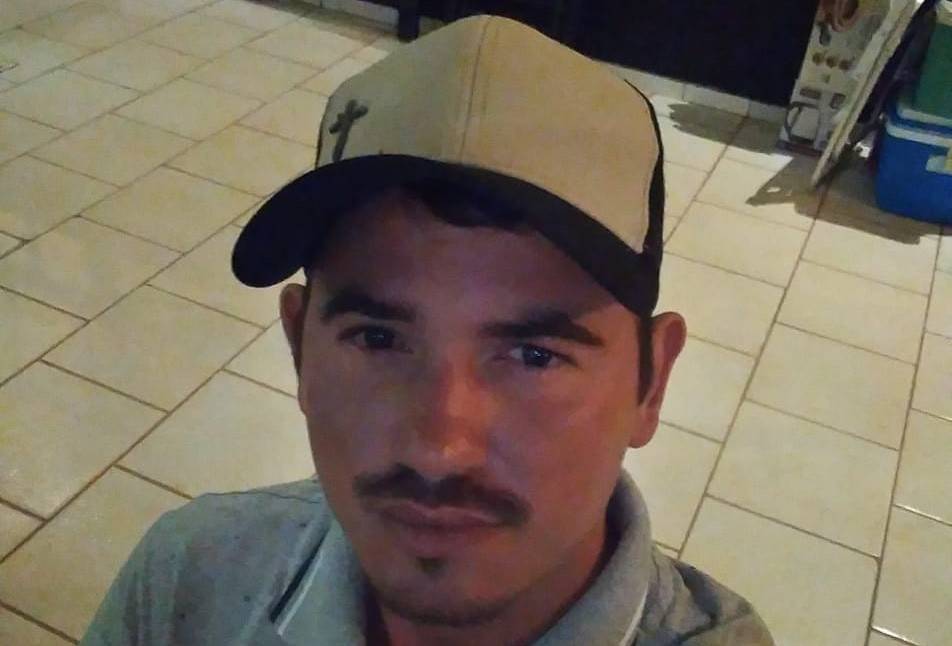ASSISTA VÍDEO: na mesma rotatória onde motociclista morreu em Corumbiara, outro acidentado sobreviveu, mas fraturou clavícula