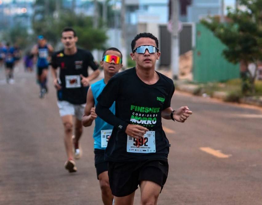 ESSE VAI LONGE: adolescente vilhenense de apenas 15 anos se destaca no 1º Circuito AABB de Corrida de Rua