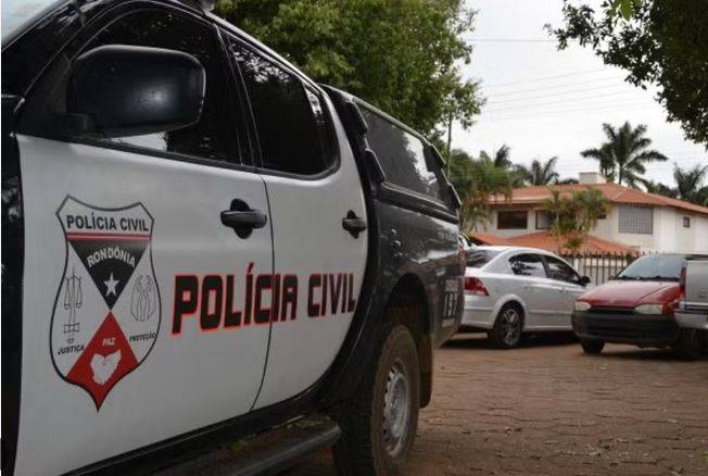 Após menino de apenas 7 anos pedir comida, vizinha o leva para casa, onde a mãe é encontrada “ofegante” junto com homem, em Vilhena