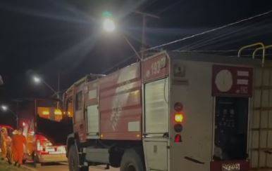Bombeiros resgatam homem jogado dentro de bueiro em avenida de Vilhena, mas PM não consegue identificar agressores