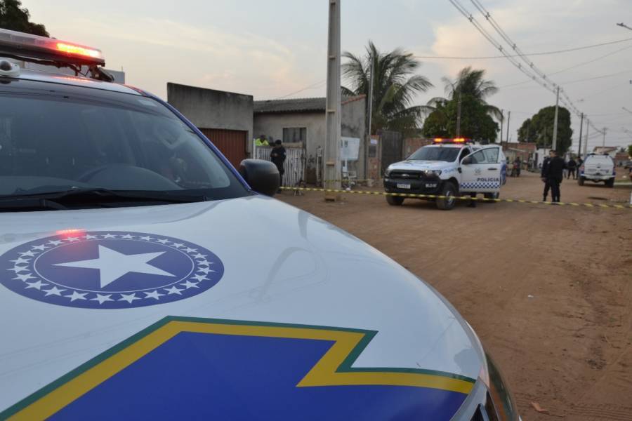 Em Vilhena, homem ataca amásia a facãozadas após ela postar foto mostrando as pernas e chegar do bar em companhia de outra pessoa