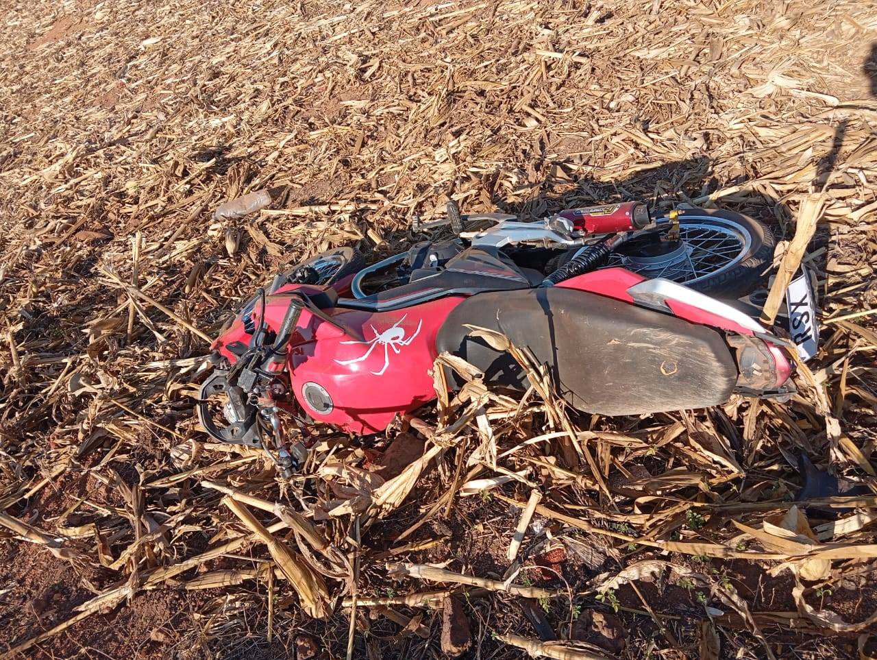 Chacareira encontra moto avariada, com chave na ignição e abandonada às margens da BR 364, nas proximidades de Vilhena