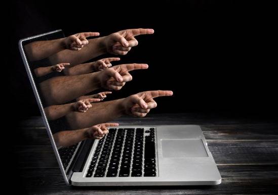 Acusada de perseguir e ameaçar de morte influenciador digital em Vilhena, mulher vai ter que usar tornozeleira eletrônica