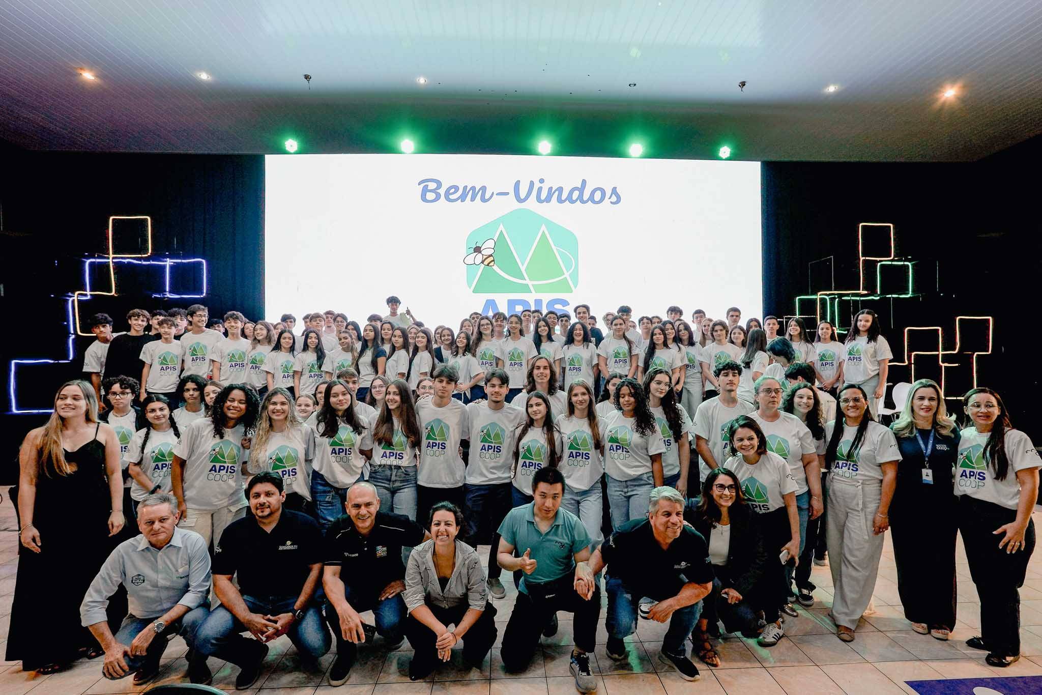 Cooperativa de alunos da Favoo é constituída em Assembleia com apoio da Sicoob Credisul