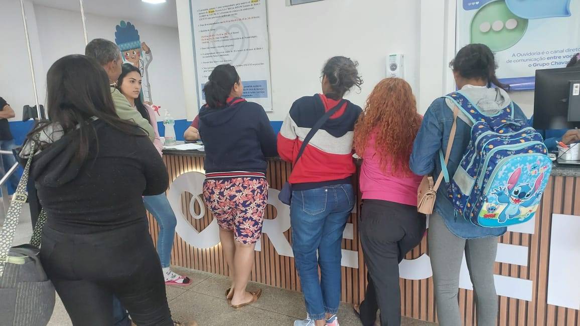 Mulheres se revoltam após descobrirem que laqueaduras marcadas por médica não serão feitas na data, em Vilhena