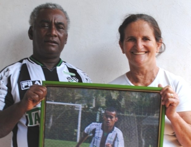 Jogador do Figueirense revelado em Vilhena ajuda os pais que moram na cidade