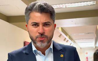 ASSISTA: em vídeo, senador de RO comenta fuga de “Careca” da CPMI que investiga fraude bilionária; ministro do STF autorizou acusado a faltar