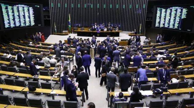 Deputados de Rondônia que cobram leis mais duras votam para “afrouxar” legislação contra eles mesmos e colegas