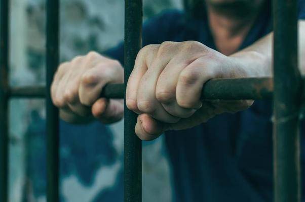 Homem acusado de estuprar criança em Chupinguaia é preso em Vilhena após agredir e deixar mulher nua no meio da rua