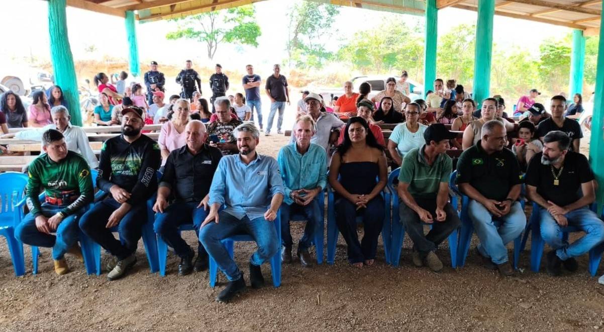 Deputado Ezequiel Neiva investe na produção agrícola de pequenos produtores da Linha C-6, em Campo Novo de Rondônia