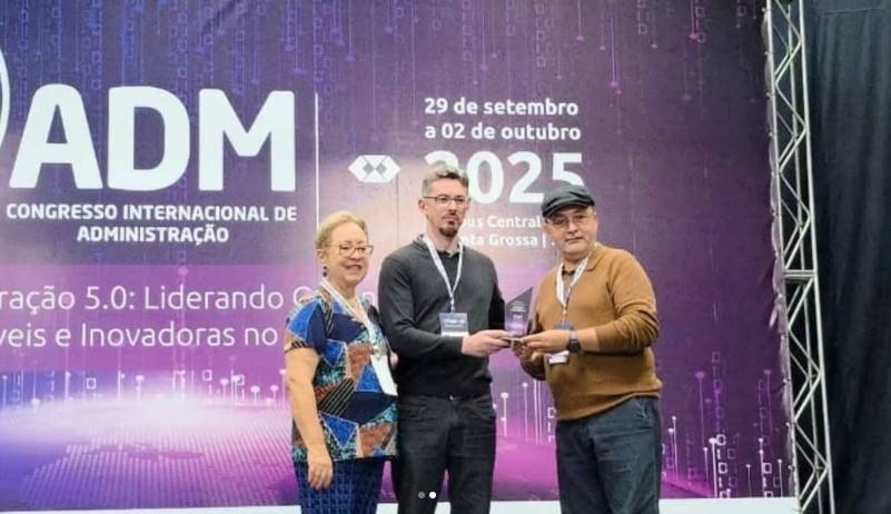 Pesquisadores do campus da UNIR, em Vilhena, conquistam 1º lugar em evento internacional de Administração no Paraná