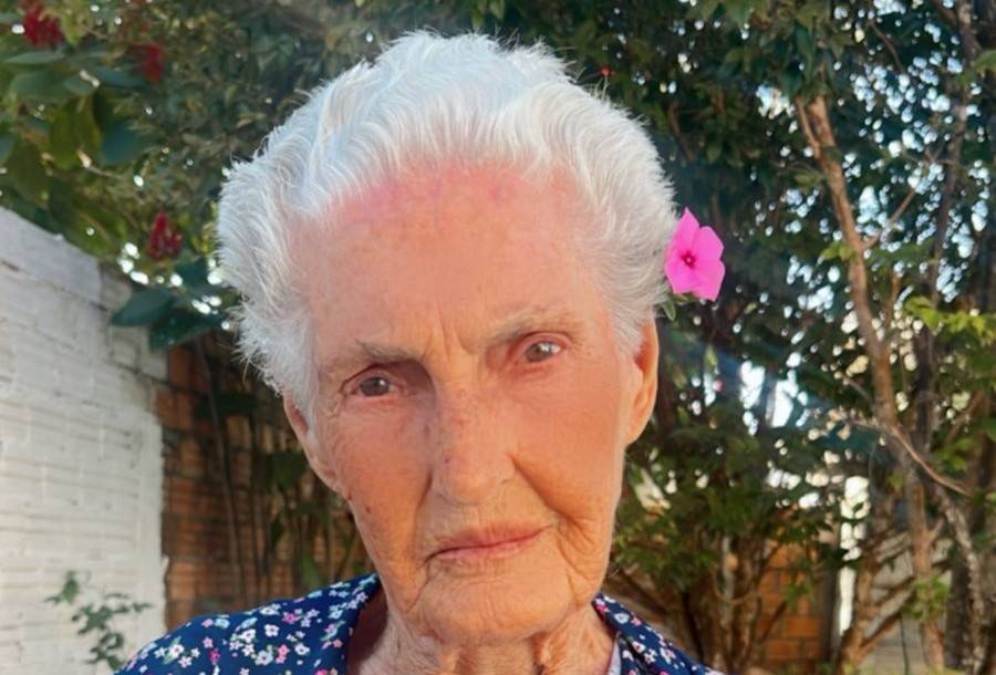 Pioneira de Vilhena morre aos 93 anos enfrentando pneumonia; “Dona Regina”, que chegou à cidade em 1978, está sendo velada em casa