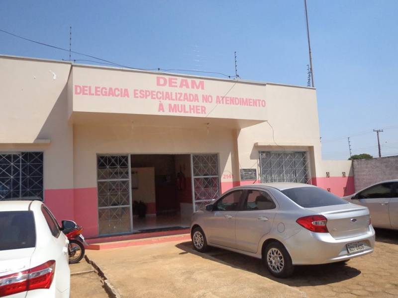 Após ser denunciado pela própria enteada de 11 anos em Chupinguaia, acusado de estupro é preso e trazido para Vilhena