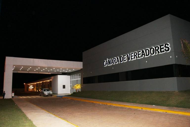 Após denúncias de vereador e resposta da Santa Casa de Chavantes, internautas entram na briga sobre ações na saúde, em Vilhena