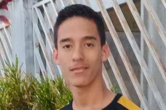 Mãe divulga foto e pede ajuda para encontrar o filho adolescente que fugiu de casa após ficar sem celular, em Vilhena