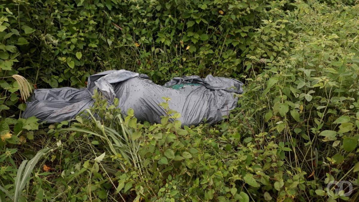 Falando por telefone com ex-marido, mulher escuta tiros que o mataram na área rural de Vilhena; segundo cadáver está sendo procurado
