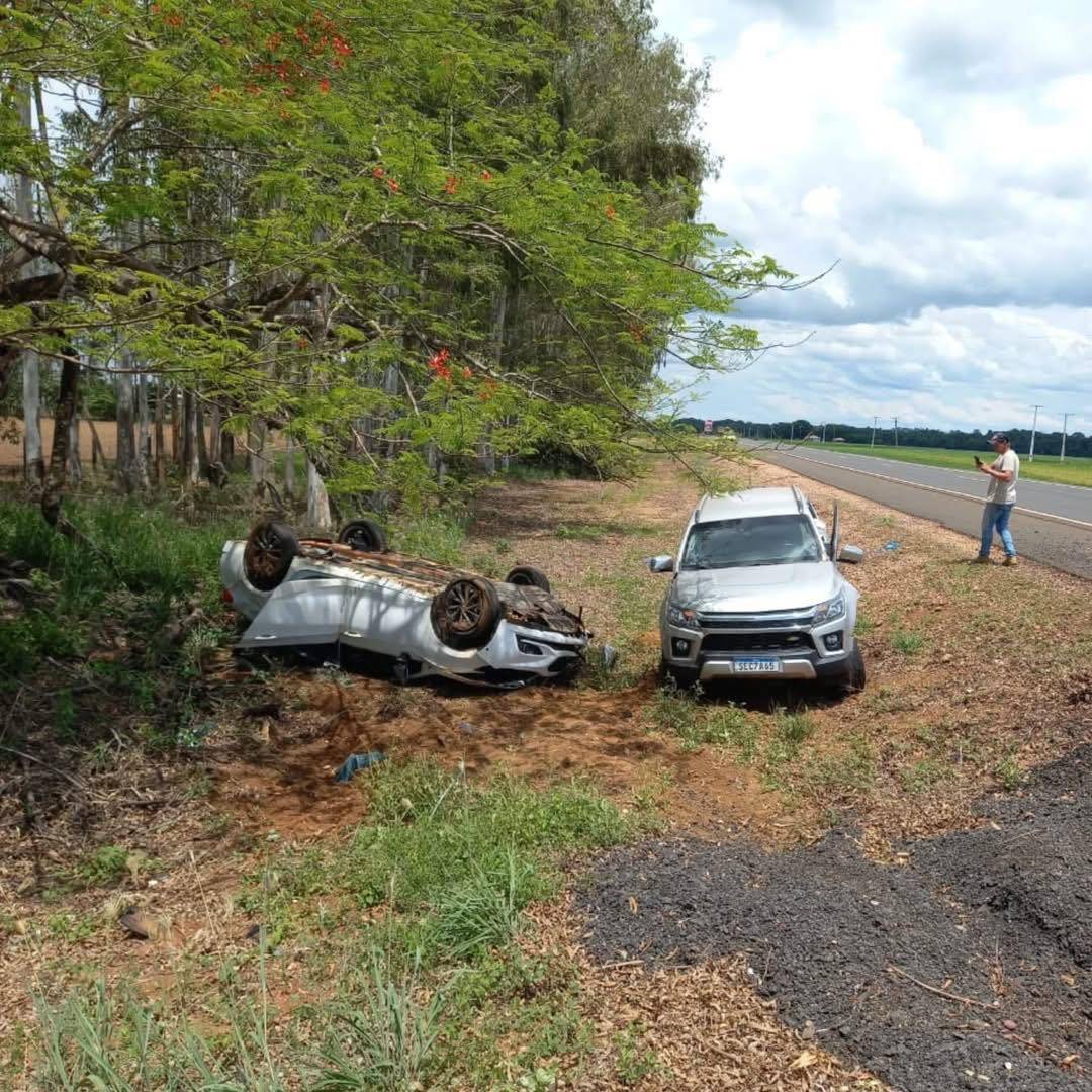 Barbeiro de cidade vizinha se envolve em acidente após manobra brusca de motorista em trecho da BR 364, em MT