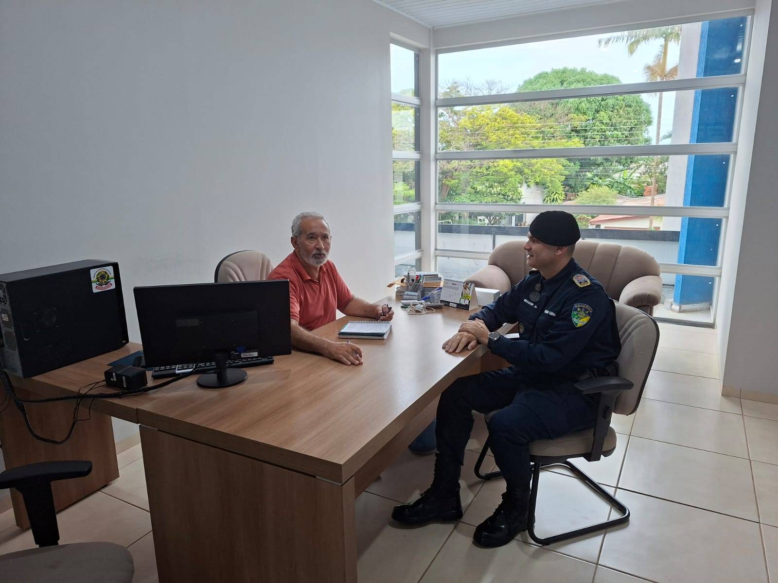 Jurado de morte por facção criminosa, comandante geral da PM em RO visita FOLHA DO SUL e não descarta disputar eleições em 2026