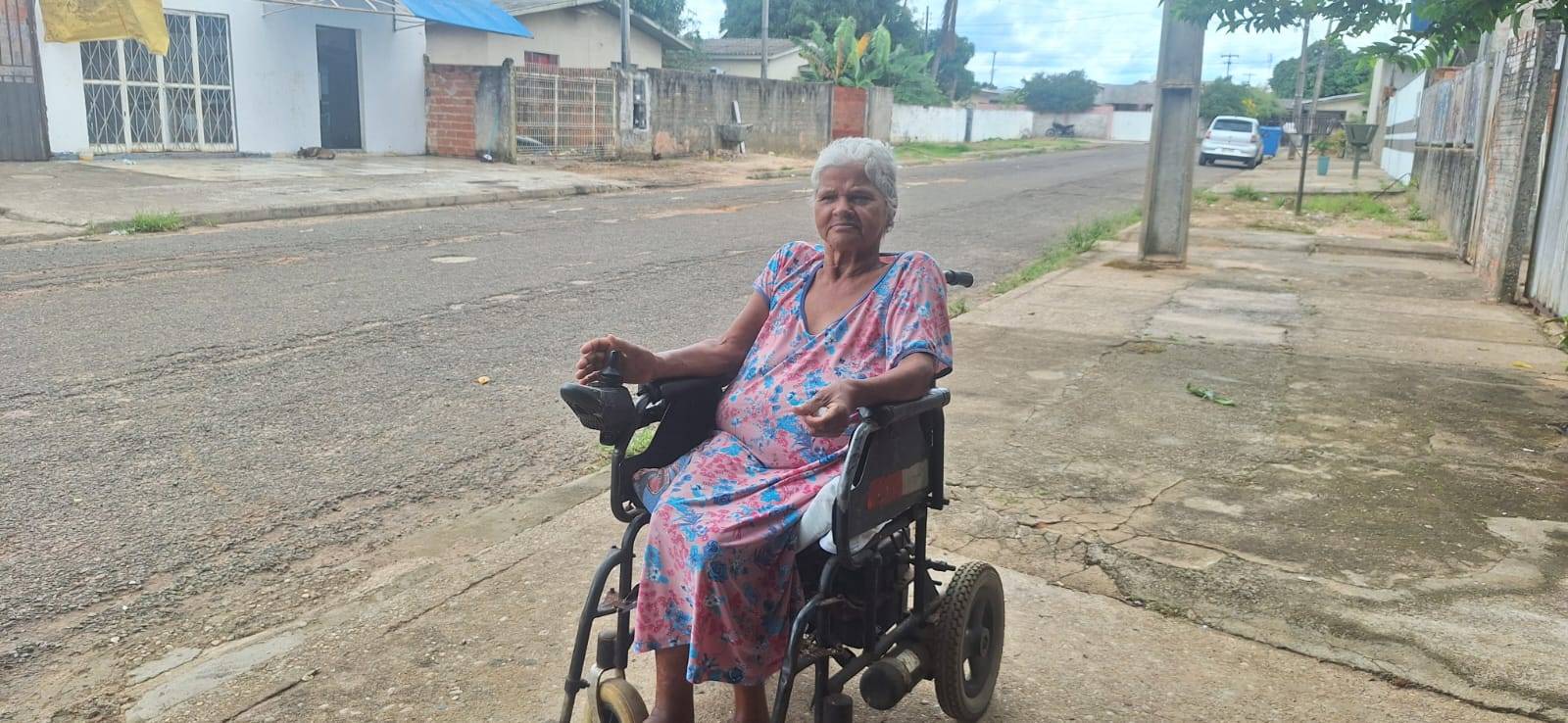 Idosa cadeirante filmada na contramão da BR 364, em Vilhena, fala ao FOLHA DO SUL e revela história de lutas e superação