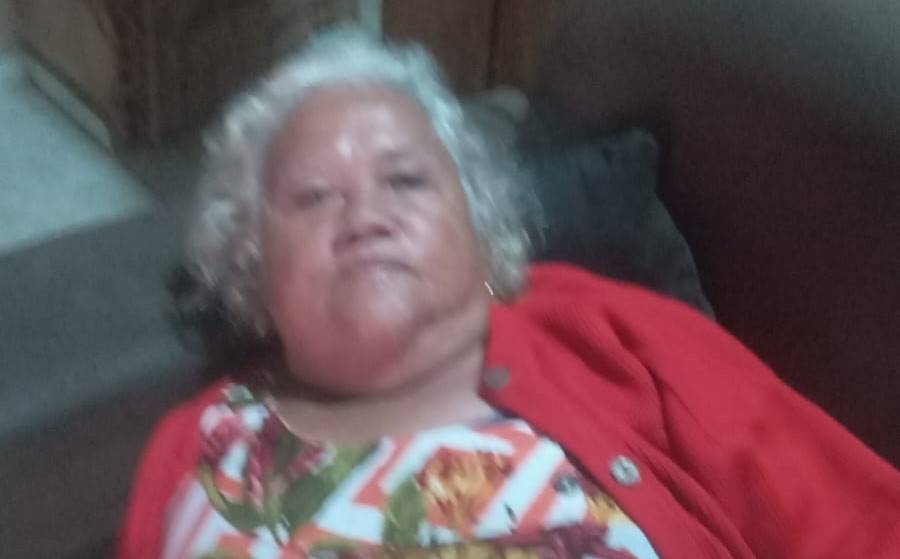 ASSISTA: em vídeo que viralizou, morador de Cerejeiras denuncia drama da mãe idosa e doente, que teve conta bloqueada pela prefeitura
