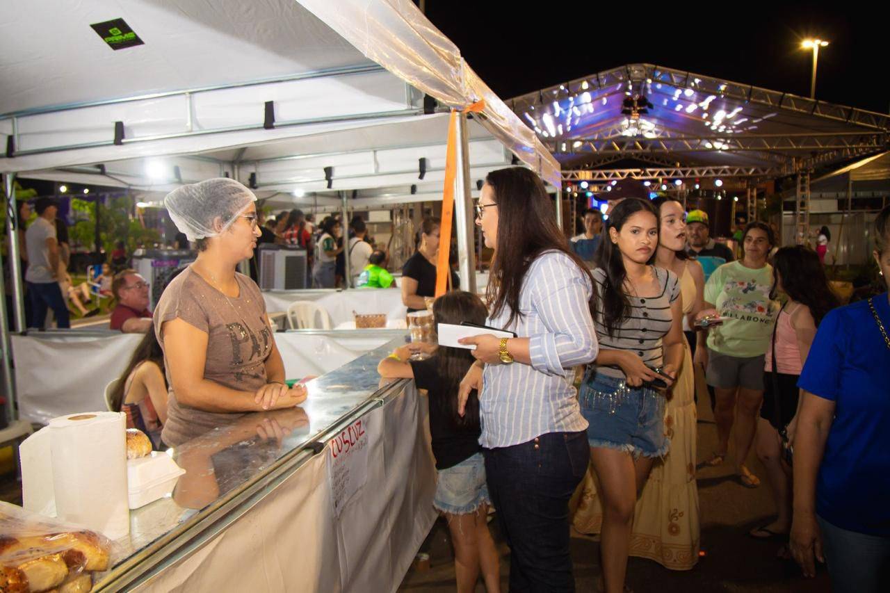 Deputada Rosangela Donadon convida população de Cerejeiras para a Feira Empreendedora Festival nesta quinta, 4 de dezembro