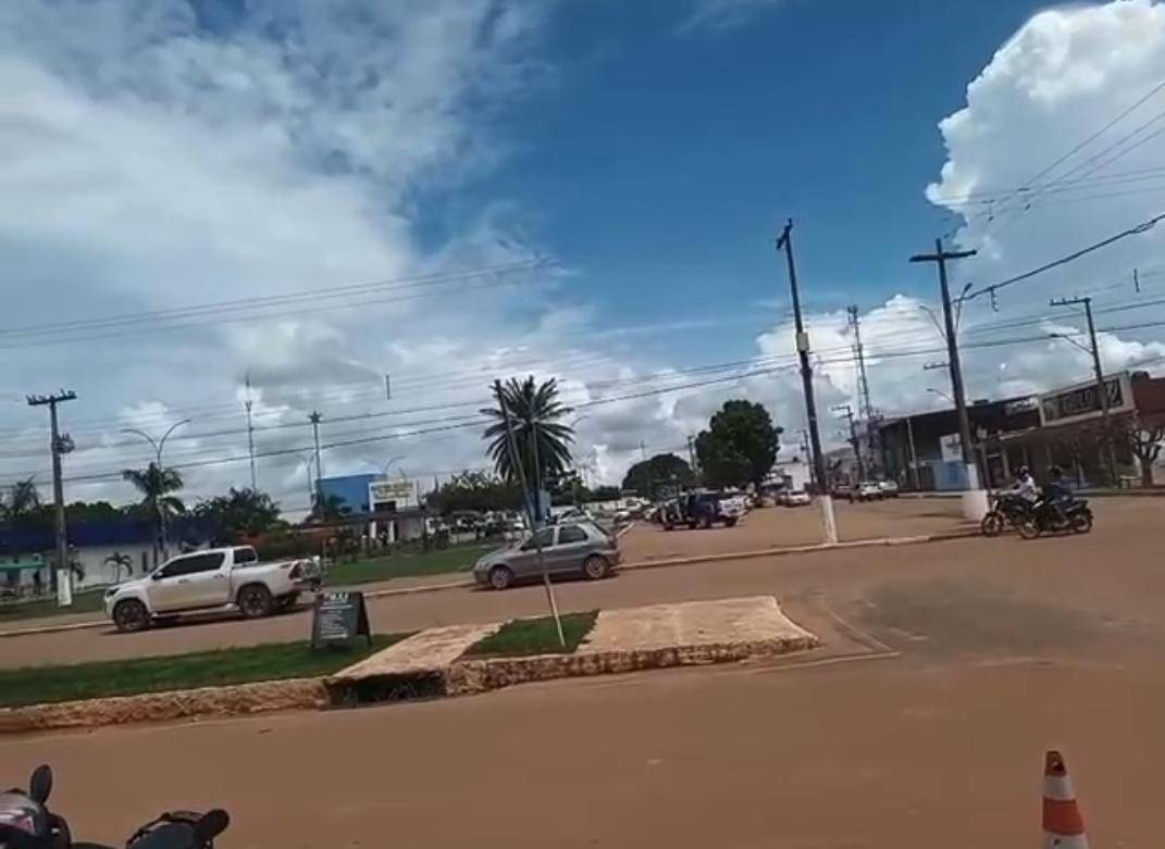 VÍDEO: tiroteio assusta moradores de Alto Paraíso; motociclista que “furou” blitz teria causado tumulto