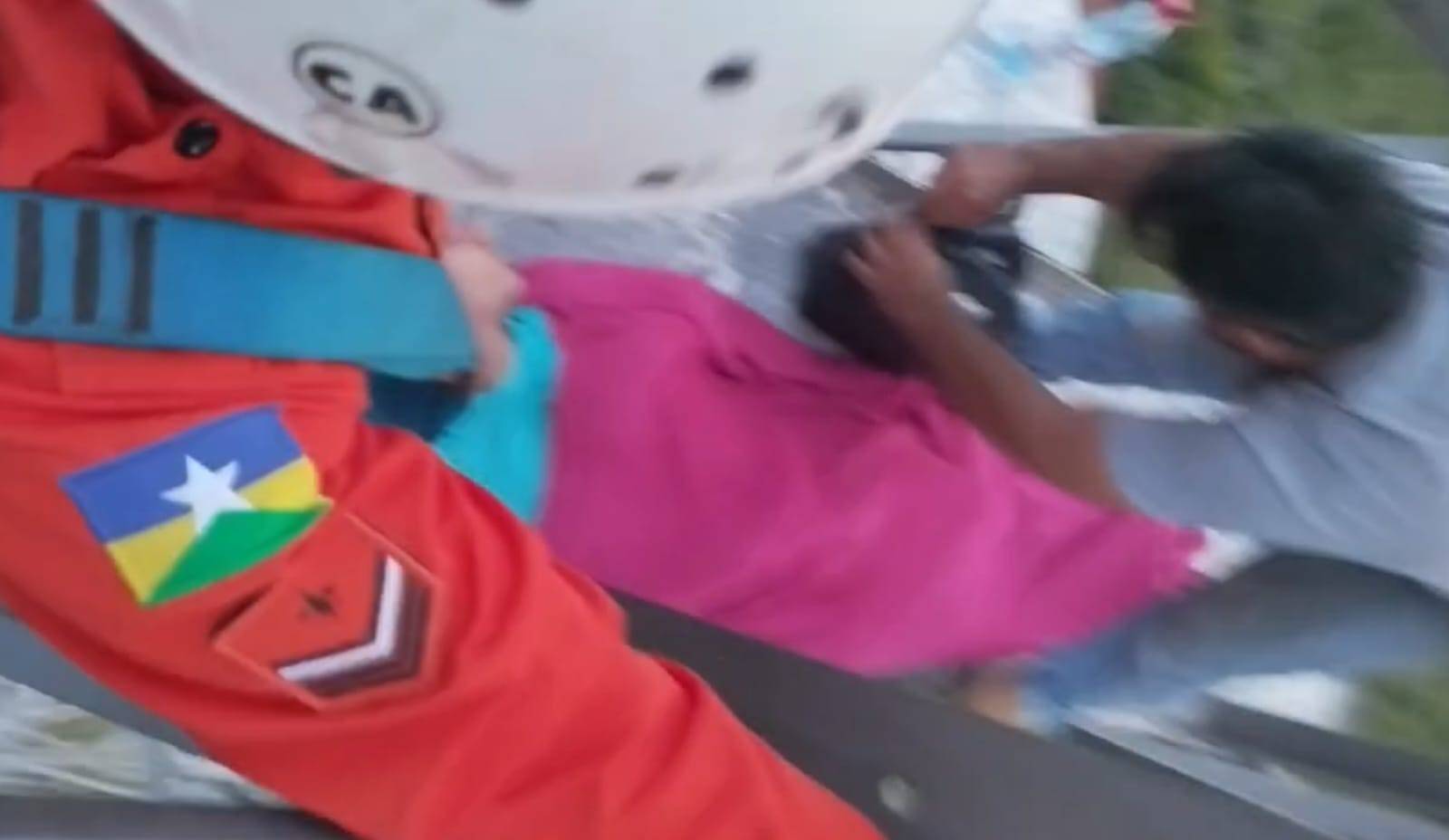 VEJA VÍDEO: garota que estava desaparecida é encontrada desmaiada em cima de torre em cidade de Rondônia