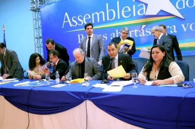 Deputados aprovam lei em Vilhena, mas ex-governadores ainda recebem pensões