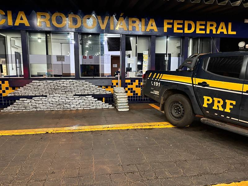Caminhoneiro que saiu de Rondônia levando quase 300 kg de “supermaconha” é preso em rodovia de Mato Grosso