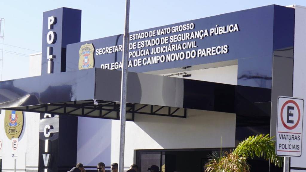 ASSISTA: após prender homem que ateou fogo em 40% do corpo da esposa em cidade de MT, delegado grava vídeo e fala sobre o caso