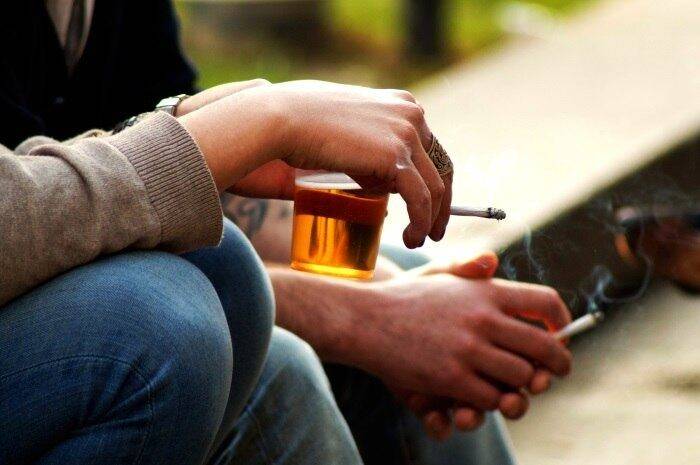 Vilhena: encontrada bêbada e drogada em “festa funk”, garota de 14 anos diz que fuma maconha desde os 11