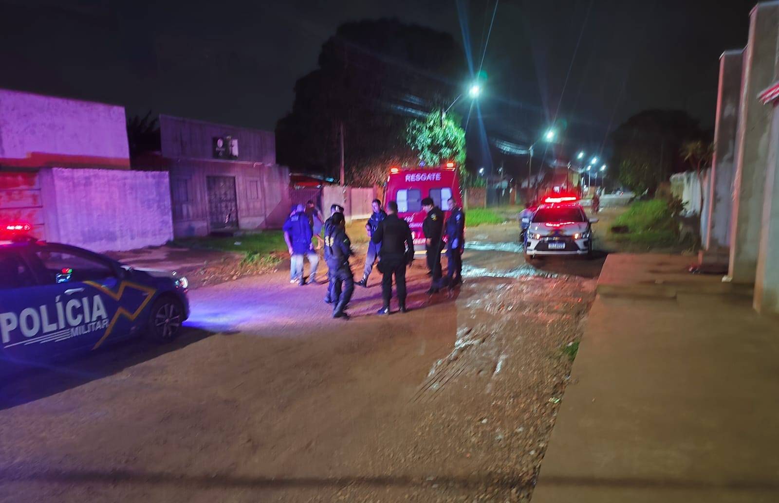 ASSISTA VÍDEOS: acusado de agredir mulher, homem é perseguido e espancado por “justiceiros”, em Vilhena