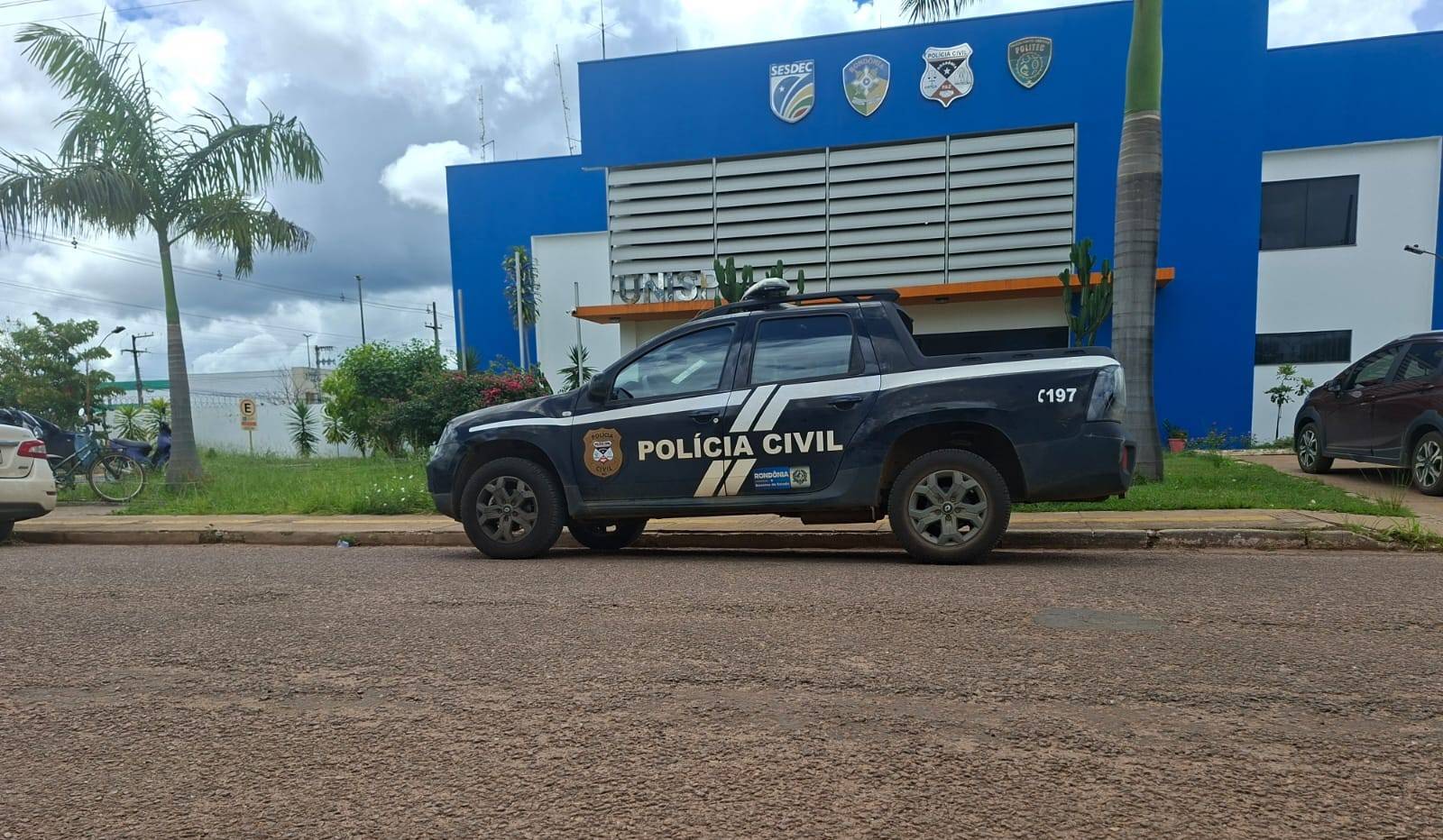 Depois de ameaçar e agredir a esposa, homem tenta esfaquear o próprio filho de 15 anos que tentava proteger a mãe, em Vilhena