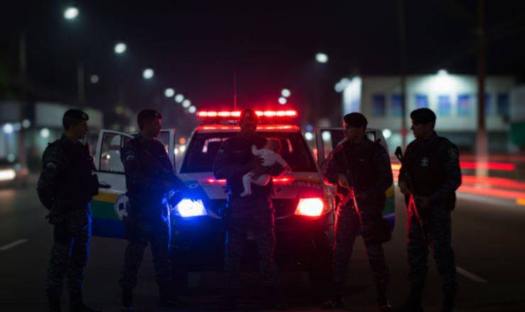 HERÓIS – Policiais militares agem com rapidez e salvam a vida de bebê que estava engasgado na cidade de Colorado do Oeste