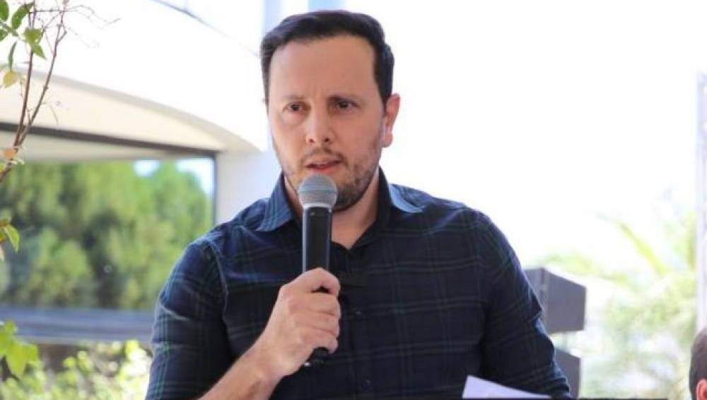 Blogueira publica resposta de prefeito após discurso explosivo de vereador sobre salários atrasados de médicos, em Vilhena