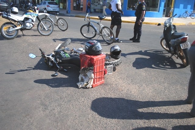 Acidente na avenida Major Amarante a poucos minutos, envolveu duas motos 