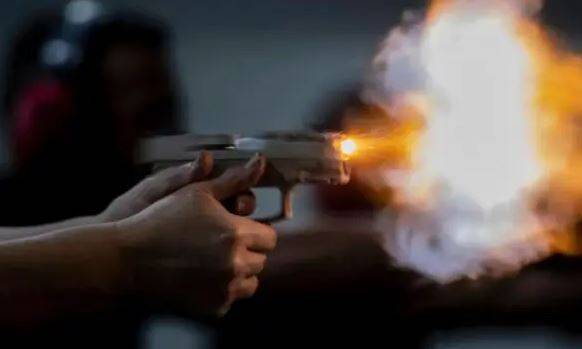 Rapaz de 25 anos é alvejado a tiros quando chegava em casa com a esposa, em Vilhena; estado é grave