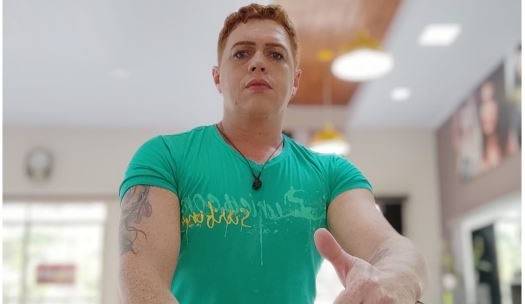 Após sofrer aneurisma enquanto trabalhava, cabeleireiro de Vilhena está internado em estado gravíssimo em hospital de Porto Velho