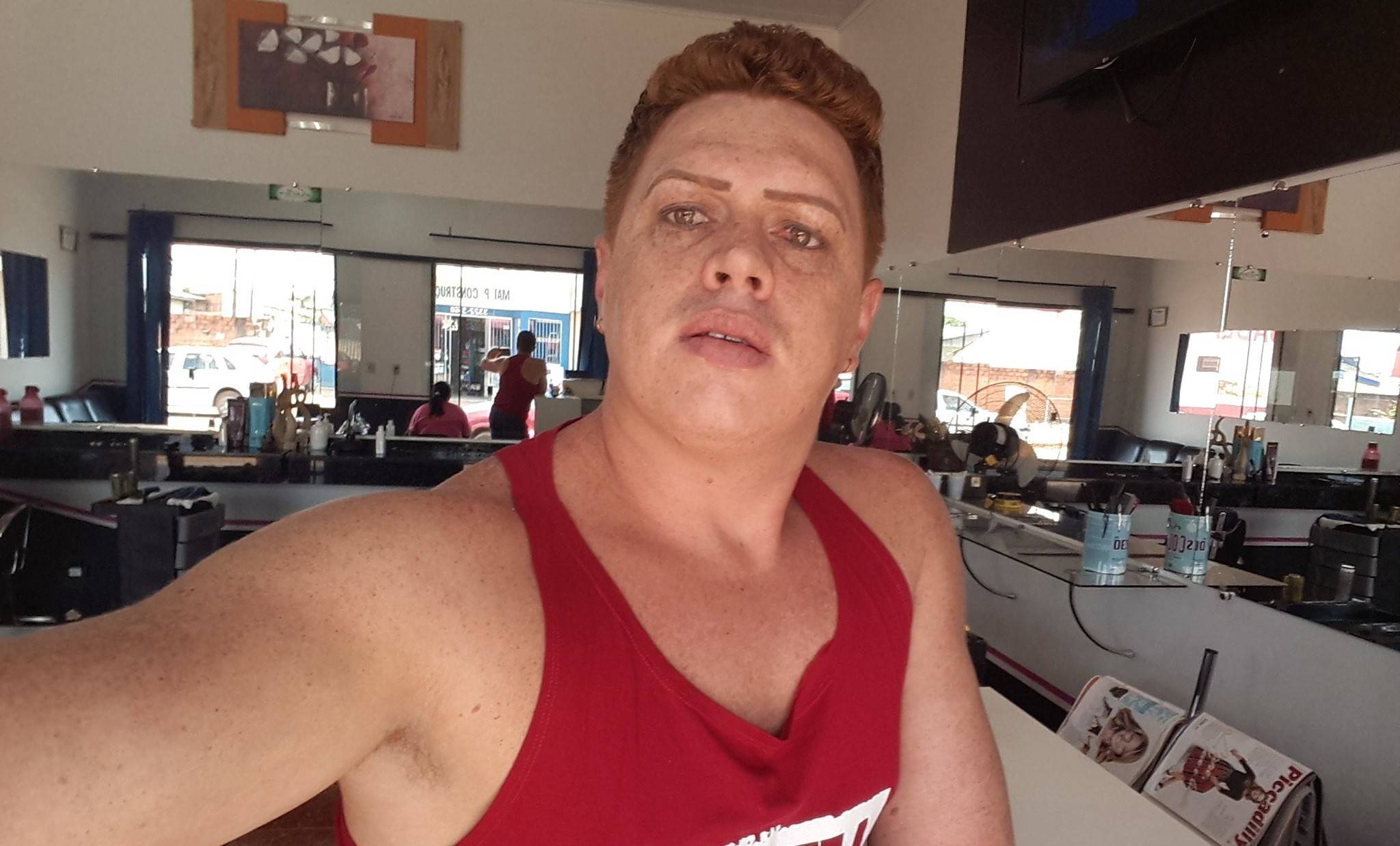 Lutando pela vida desde a semana passada, cabeleireiro de Vilhena morre aos 42 anos na UTI de hospital da capital