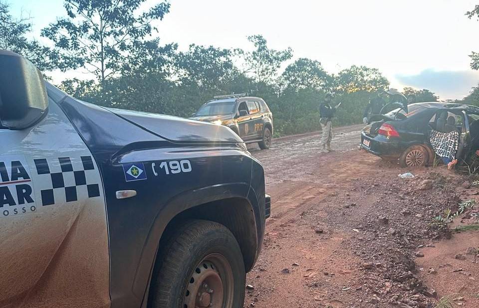 Após furtar carro em posto de combustíveis de Pimenta Bueno, ladrão capota na BR-174, durante fuga entre Vilhena e Juína