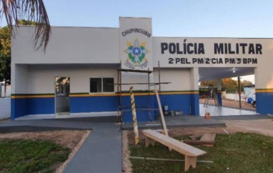 Enciumado, homem oferece cocaína para outros 6 espancarem rapaz que havia conversado com sua ex-namorada, em Chupinguaia