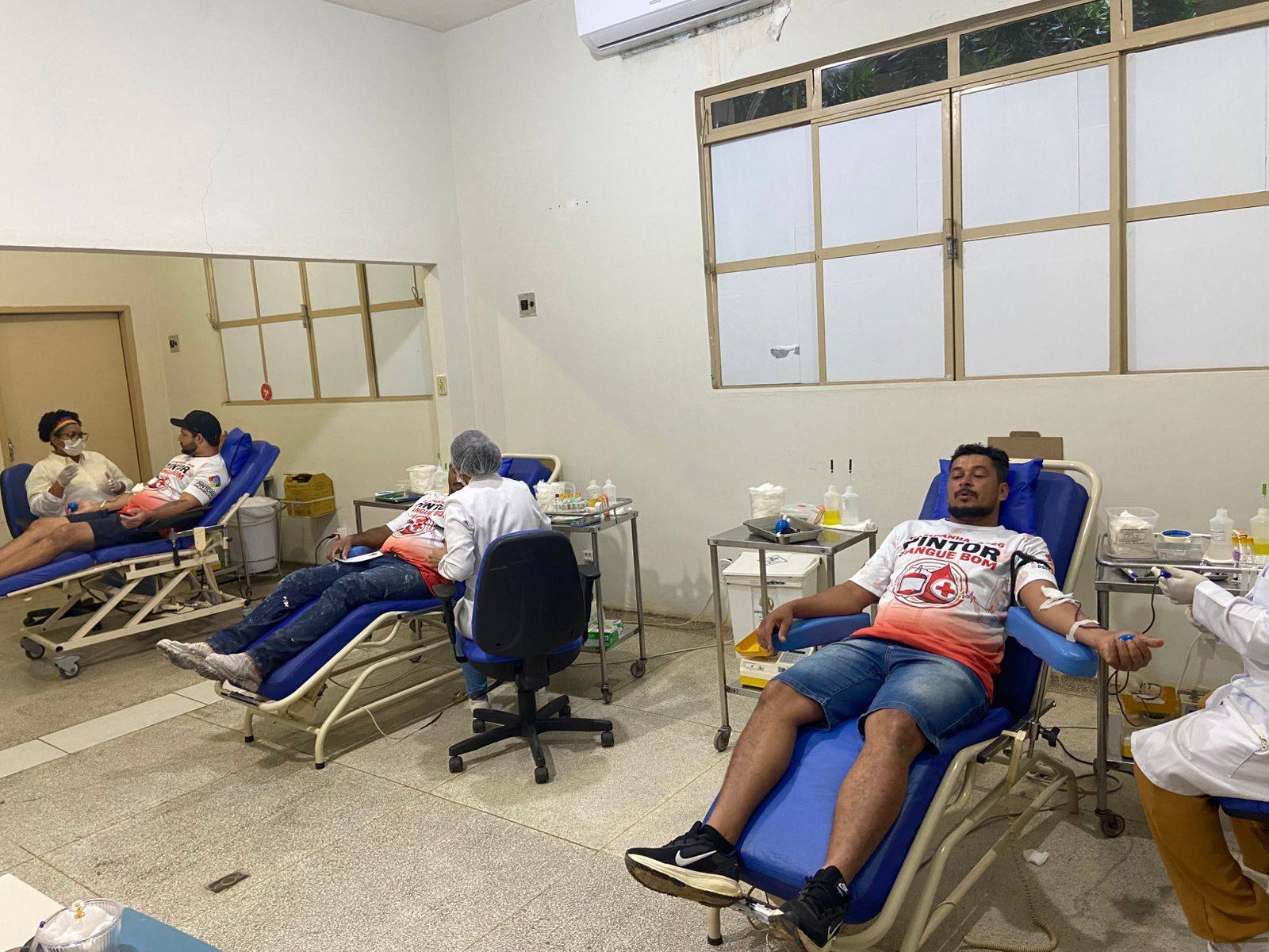 Campanha Pintor Sangue Bom: profissionais realizam doação coletiva de sangue em Vilhena