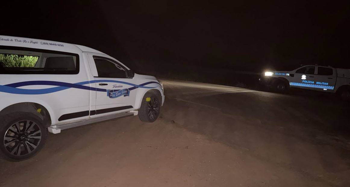 Pilotando motocicleta na Rodovia do Boi, homem de 40 anos bate em burro na zona rural de Corumbiara e morre na hora