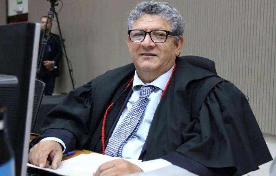 Suspeito de vender sentenças, desembargador de Mato Grosso é afastado da função, mas continua recebendo salários