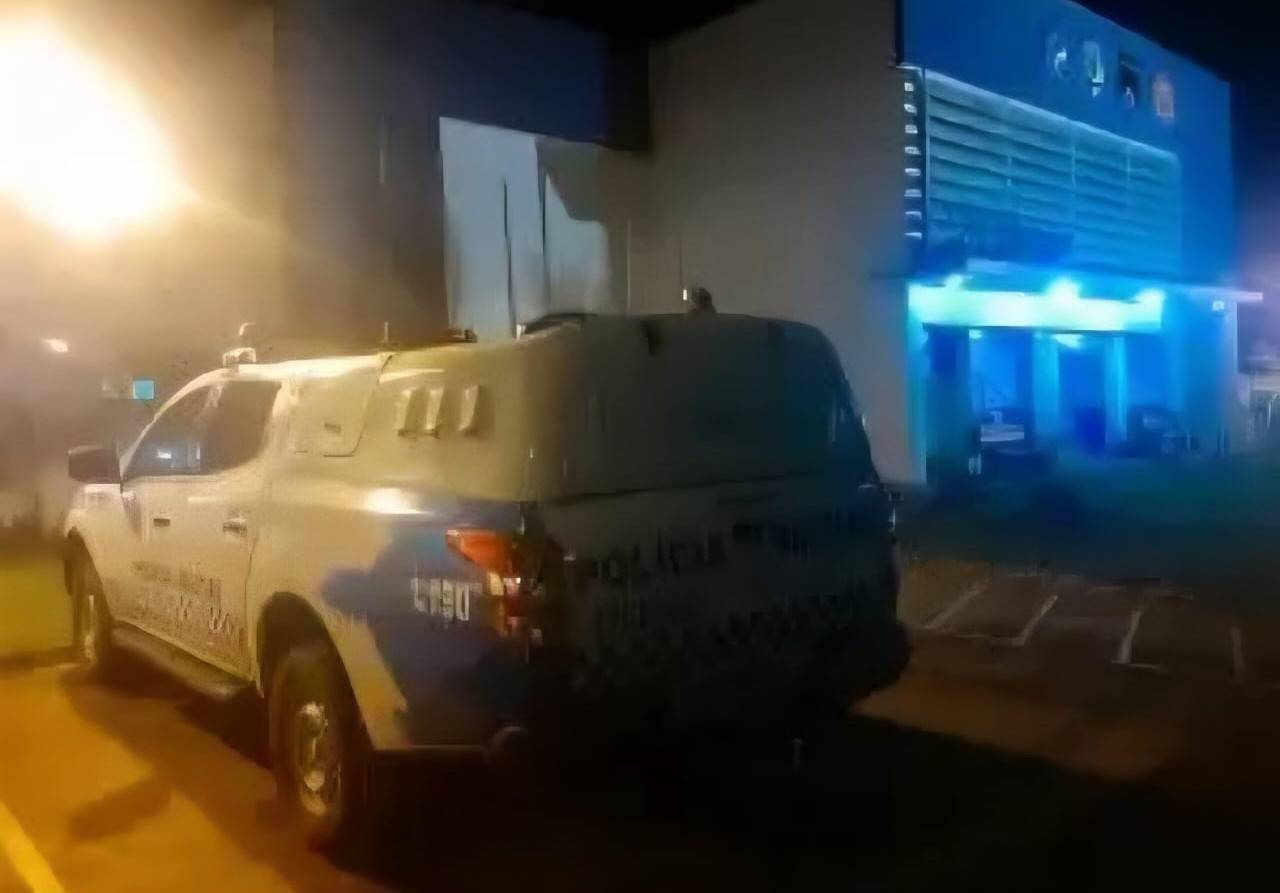 Denúncia pelo WhatsApp leva polícia a identificar 5 jovens envolvidos com drogas, em Vilhena; dois deles são adolescentes