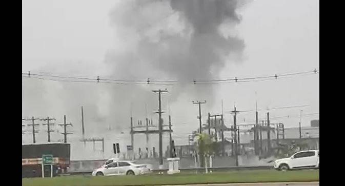 VÍDEOS: explosão em subestação da Energisa no centro de Vilhena causa apreensão; empresa emite nota e explica o incidente