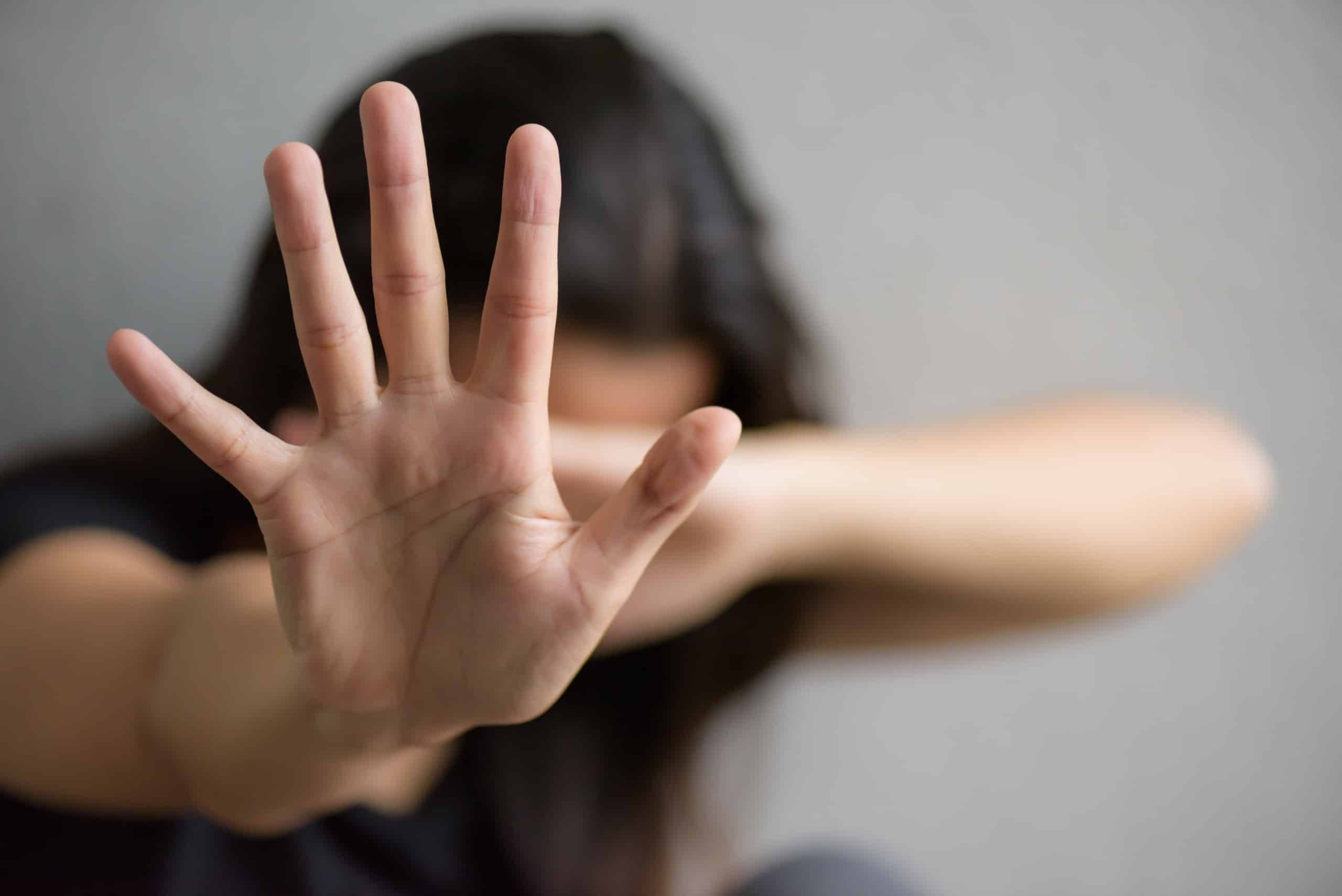 Após escapar de tentativa de estupro em Vilhena, garota de 19 anos aciona e polícia e denuncia o abusador