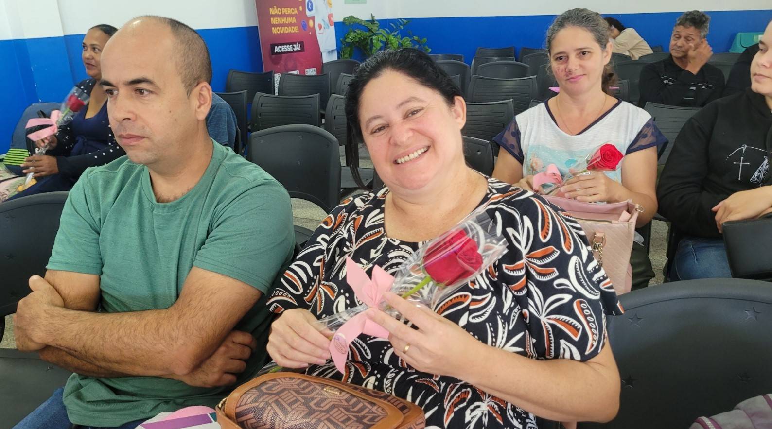 Com distribuição de rosas, Hospital Regional de Vilhena retomou cirurgias eletivas de ginecologia, iniciando o calendário de 2026