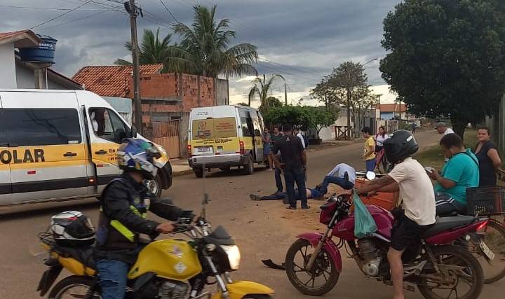 Rapaz de 22 anos que bateu de moto em van escolar é transferido em estado grave para hospital particular, em Vilhena